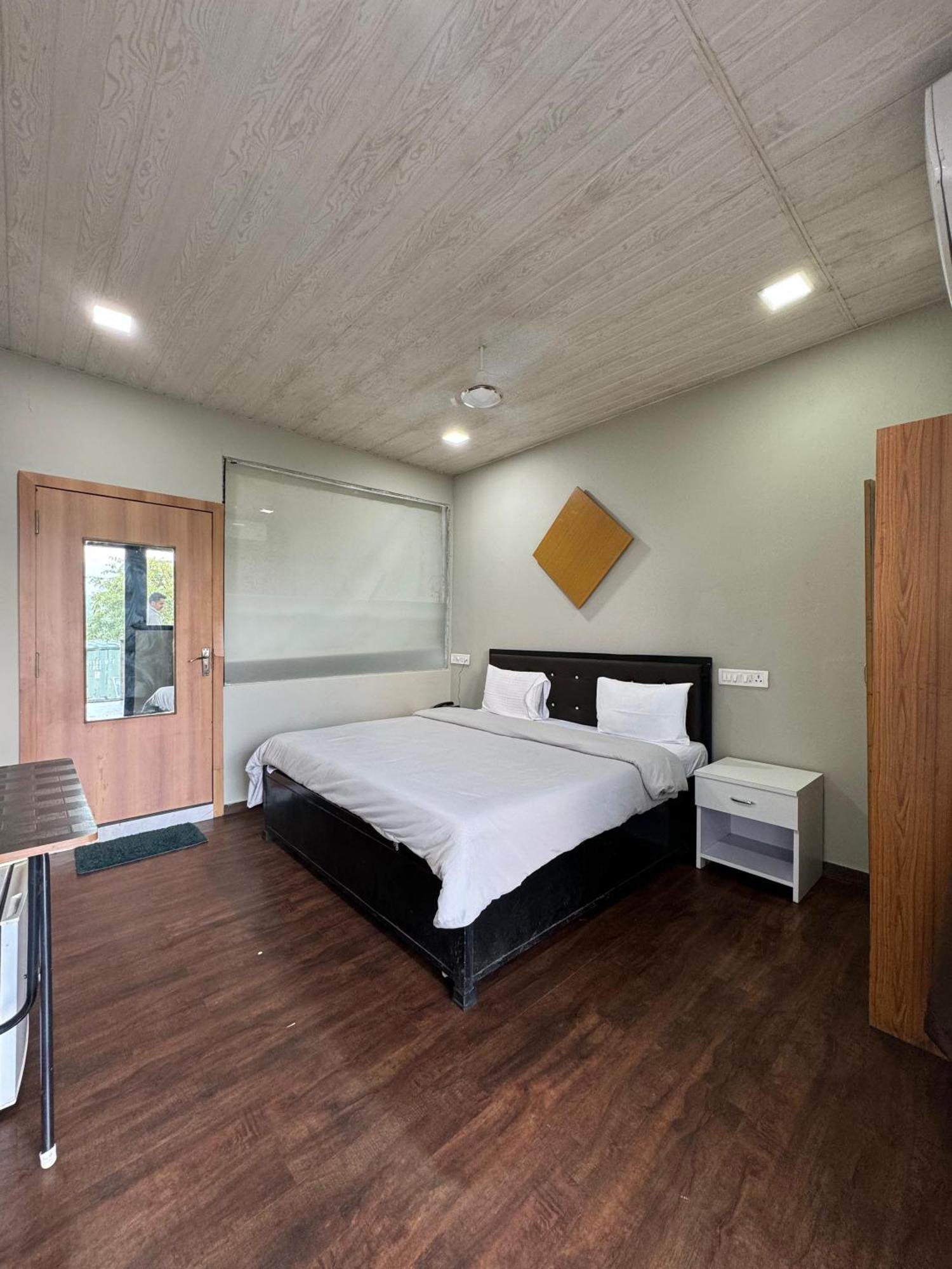 The Canvas Resort In Lonavla Extérieur photo
