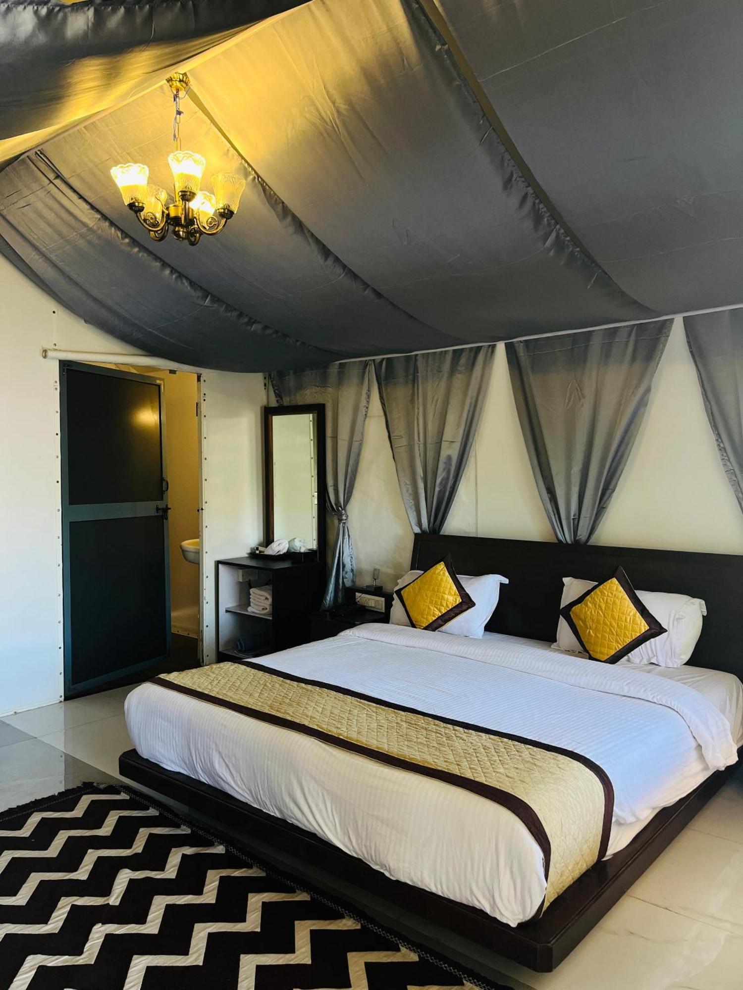 The Canvas Resort In Lonavla Extérieur photo