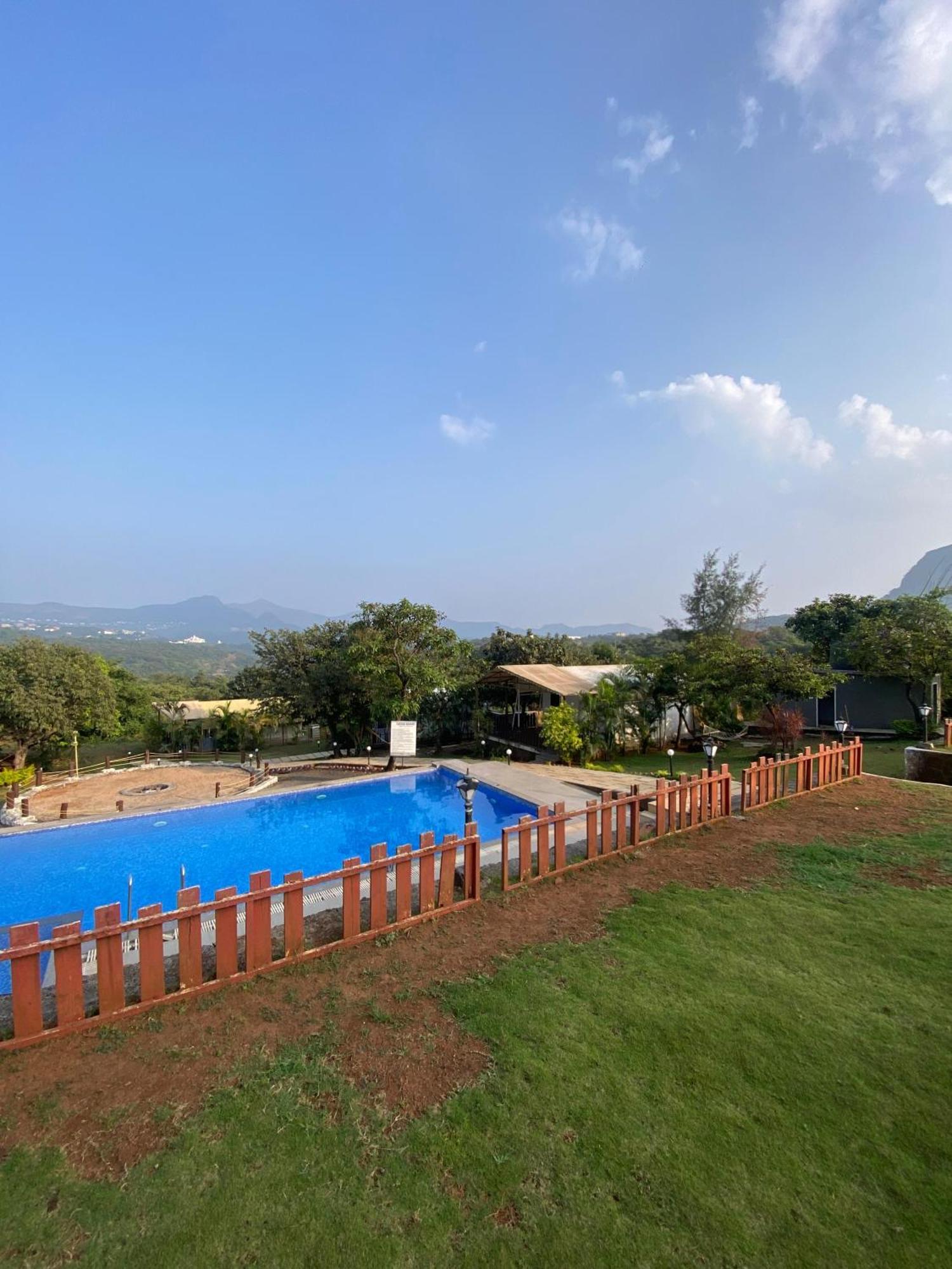 The Canvas Resort In Lonavla Extérieur photo