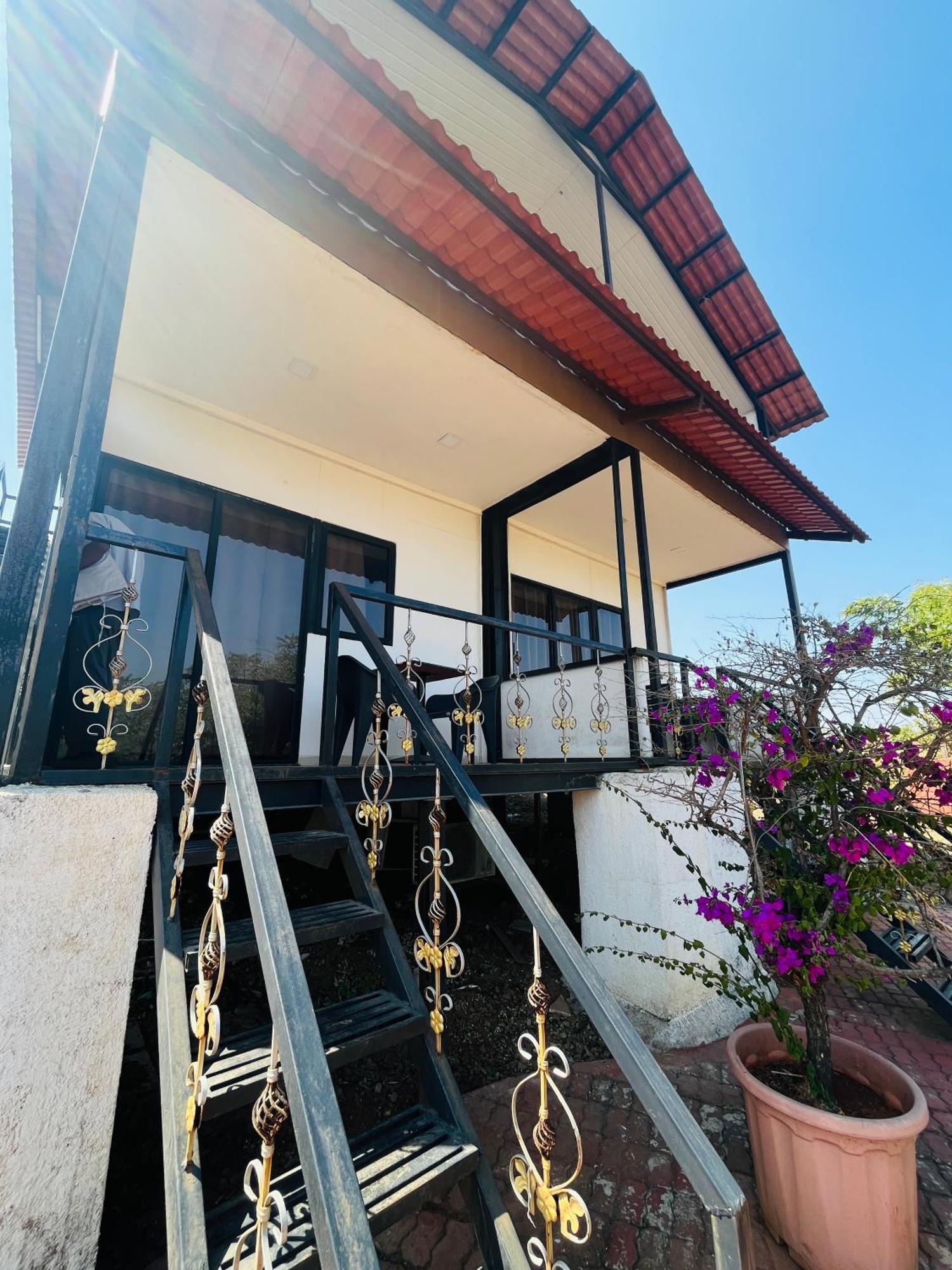 The Canvas Resort In Lonavla Extérieur photo