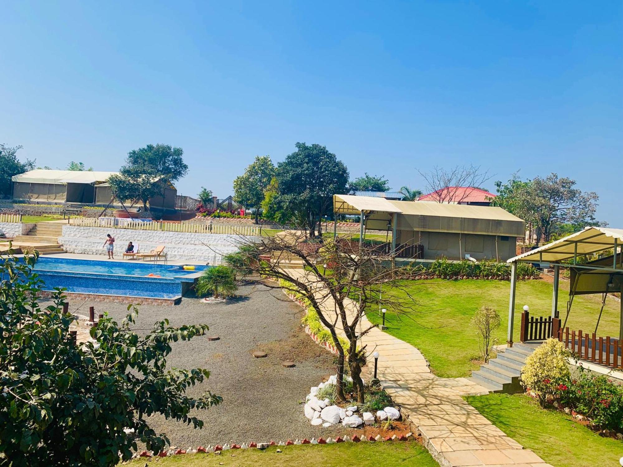 The Canvas Resort In Lonavla Extérieur photo